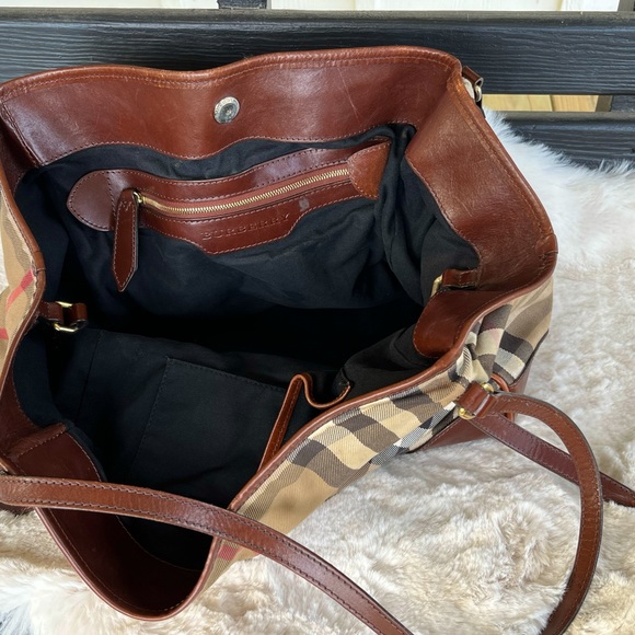 Burberry Canterbury Tote - Picture 12 of 17